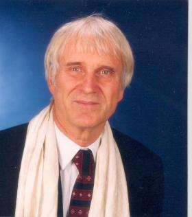 gernot_bo%cc%88hme_mit_schaal